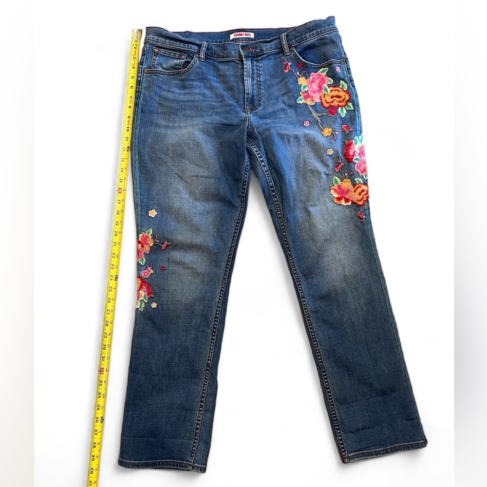 Full length Women’s Johnny Was Embroidered Blossom Boyfriend Jeans size 32 JWLA - Picture 6 of 11